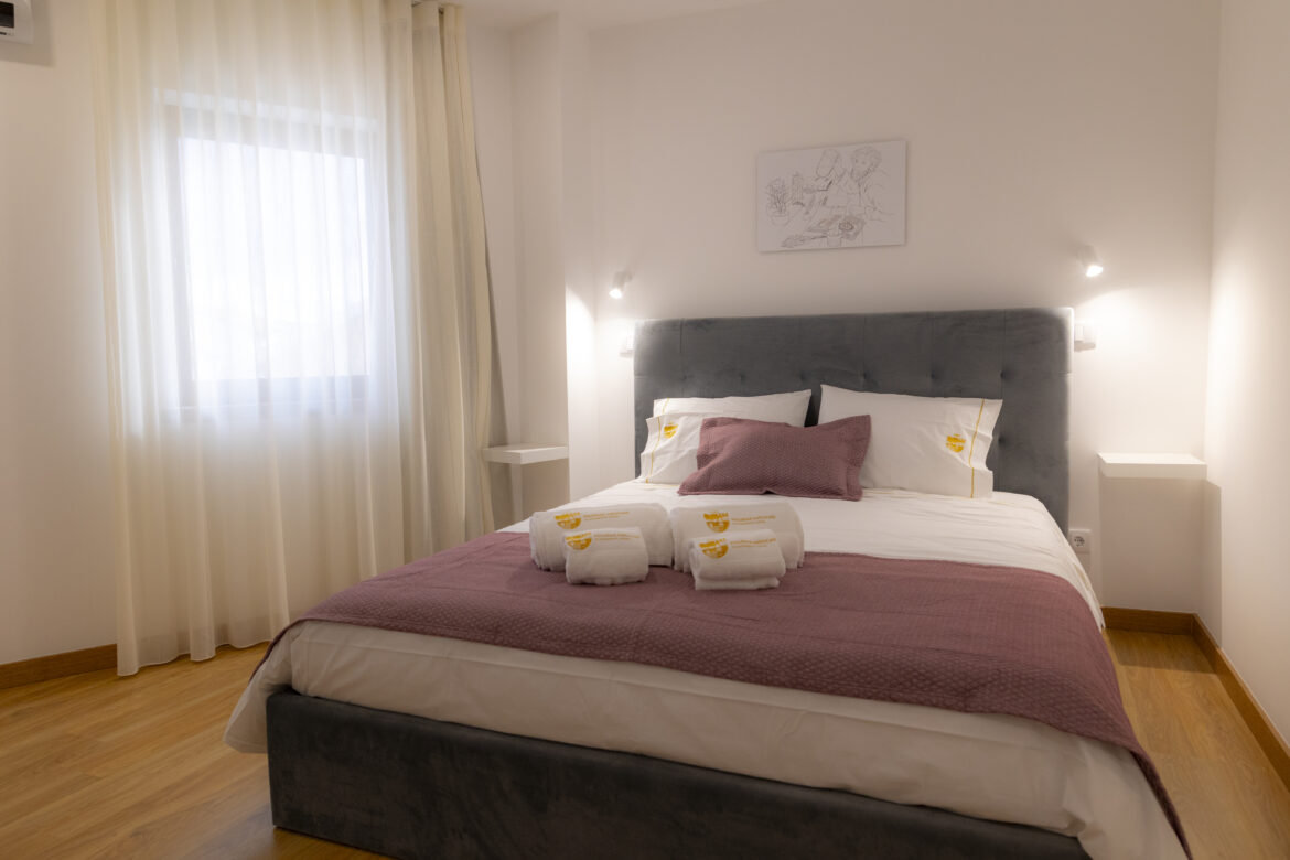 Quarto Duplo – Cama de Casal